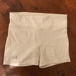 3/$25 White under armour athletic shorts